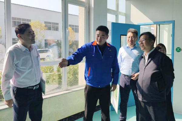 District Party Secretary Lin Yutao came to Dacheng to supervise the work.